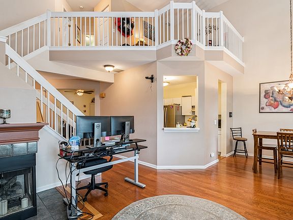 4th image of 929 Highgate Ln
