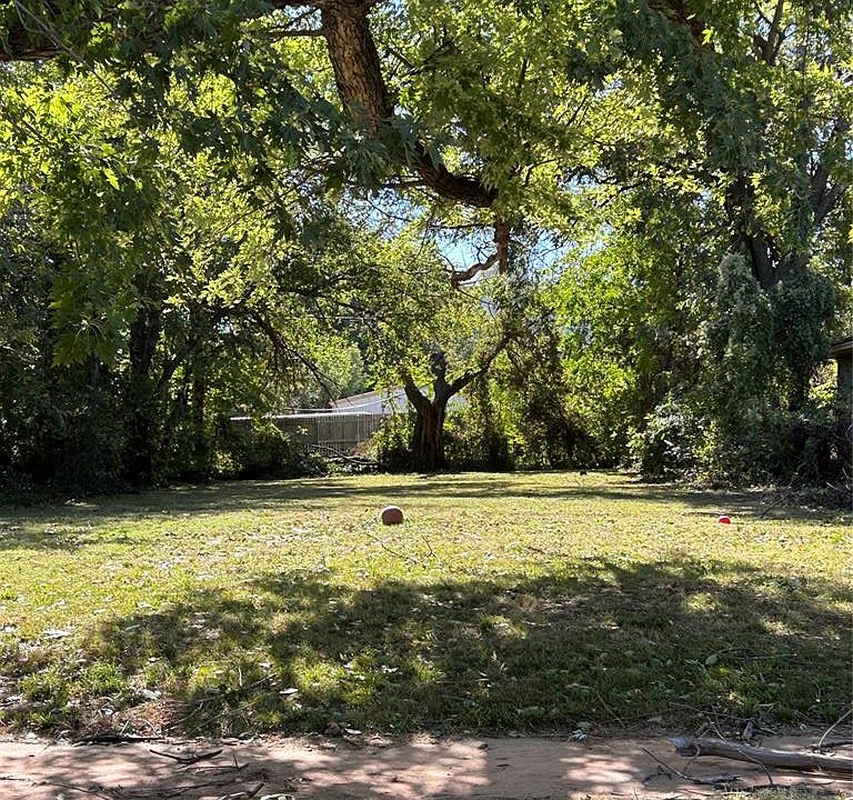 1st image of 1326 NE 15th St Lot 4