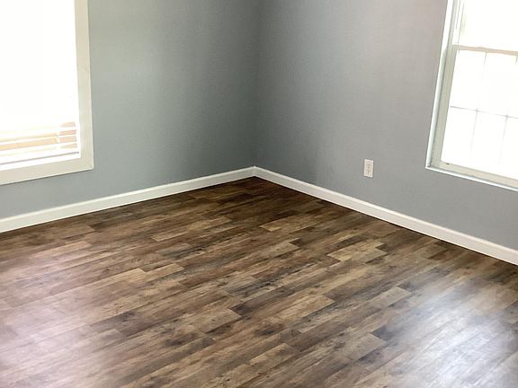 3rd image of 506 E Myrtle Ave #4