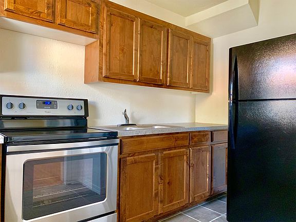 4th image of 1408 Pile St APT 3
