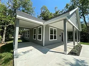 3 bed, 1390 sqft, $1,900 — Photo 2