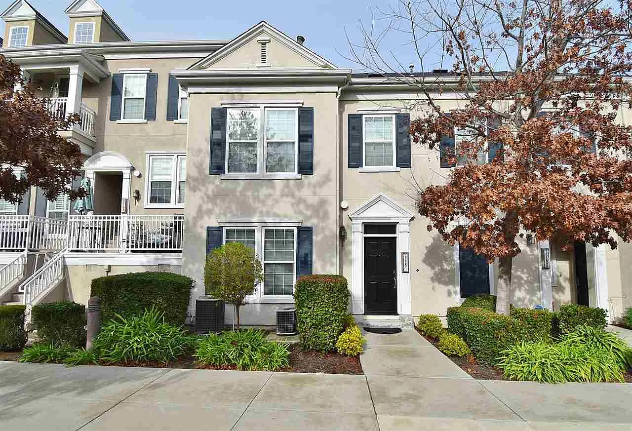 3761 Finnian Way photo 1
