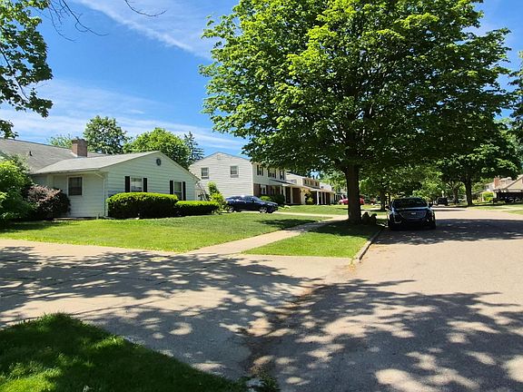 4th image of 3237 Brisbane Dr