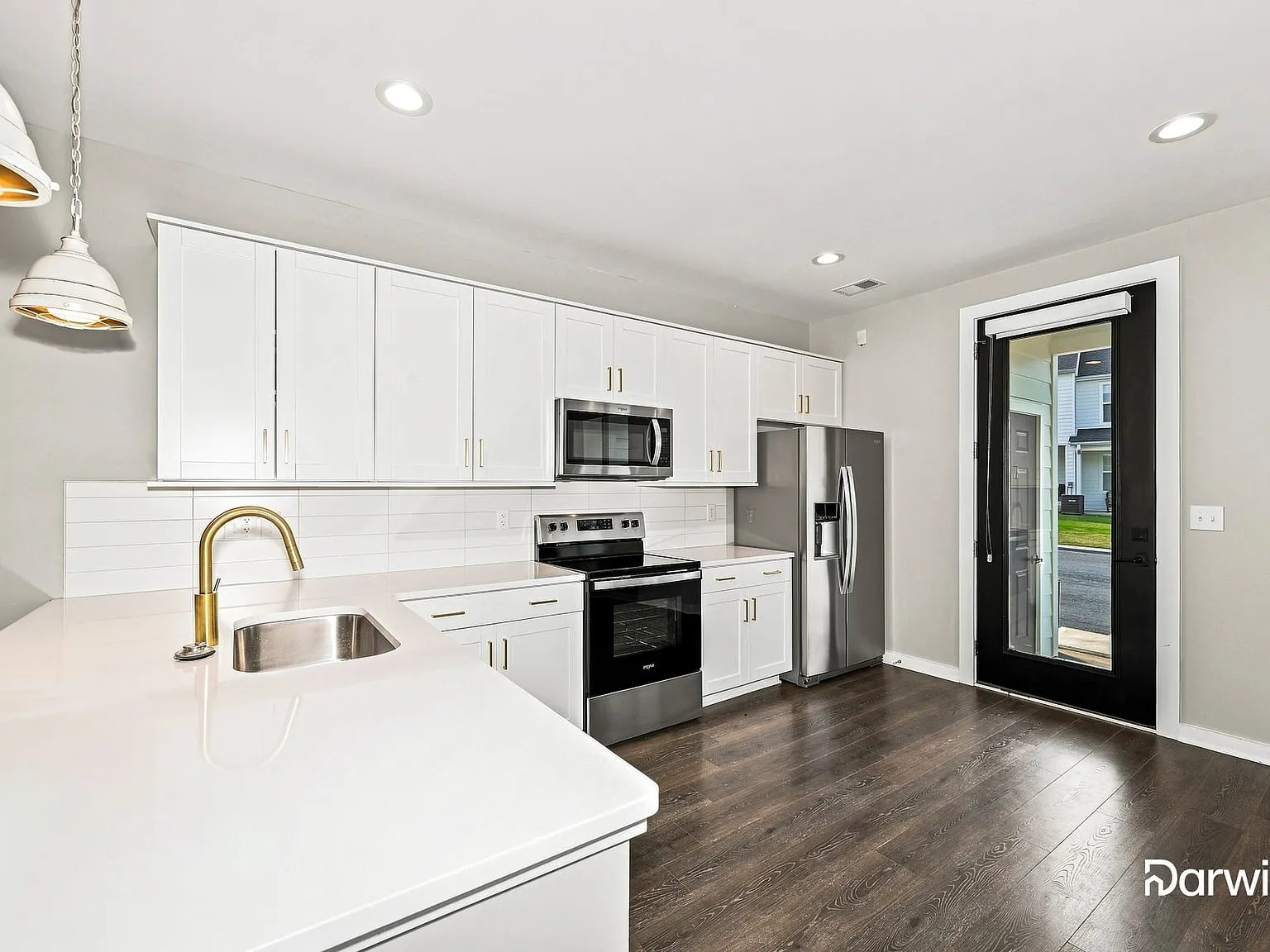 2 bed, 2.5 bath, 1219 sqft, $1,645 — Photo 4