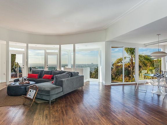 4th image of 8520 Hedges Pl