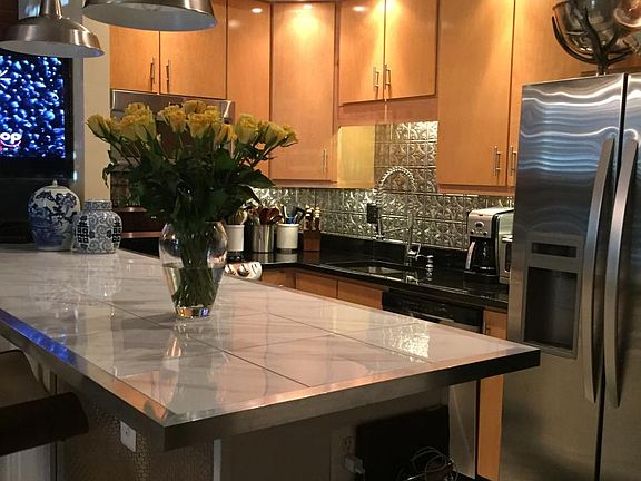 Custom granite & porcelain counters