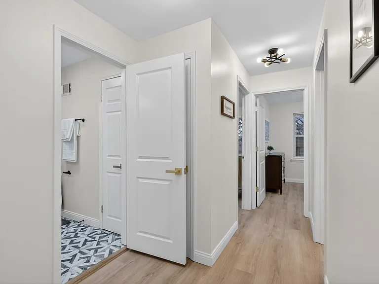 9011 Gedde Ave — Photo 14