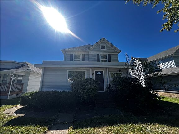 3rd image of 411 Watervliet Ave