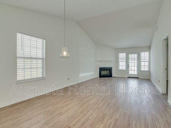 5th image of 2005 Emerald Bay Dr #1