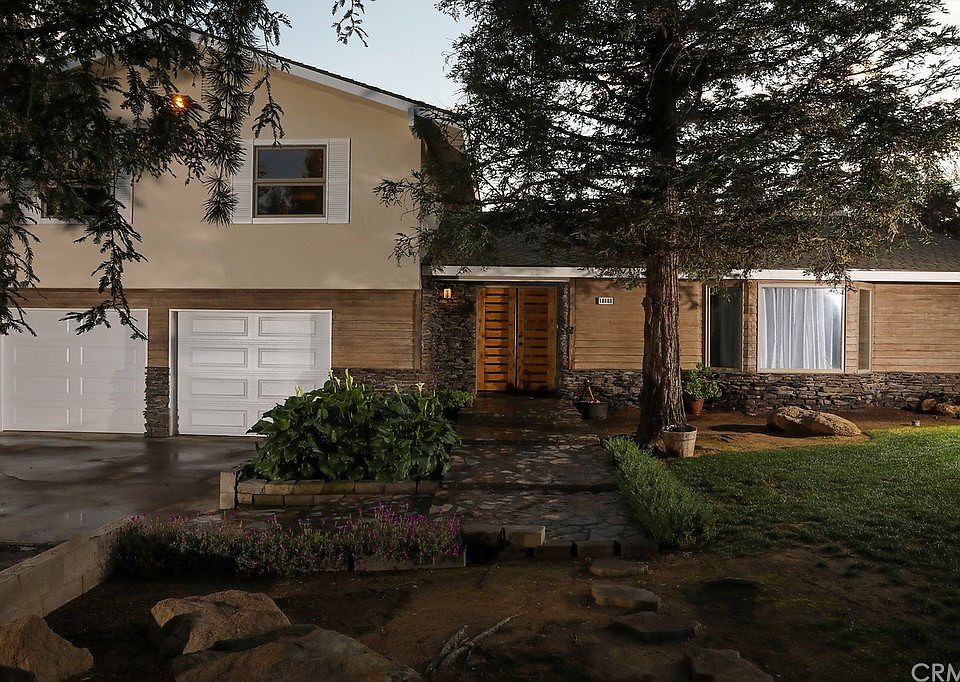 1st image of 18888 Varden Dr