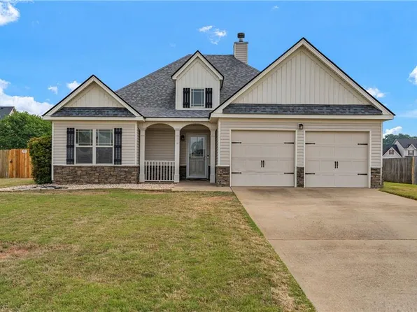 3 Old Glory Way, Fort Mitchell, AL 36856