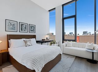 226 S Aberdeen St #1217, Chicago, IL 60607