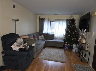 239 E Rimini Ct #1A, Palatine, IL 60067