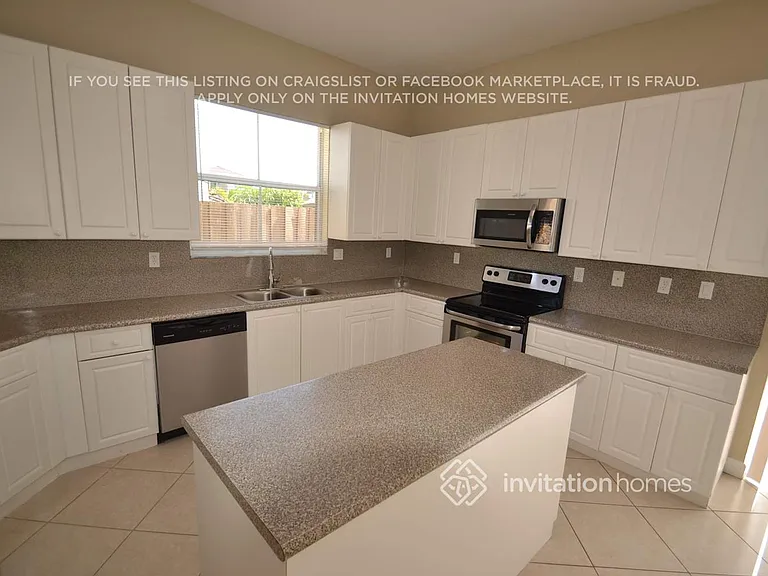 18301 NW 89th Ave — Photo 8