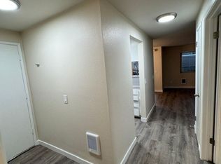 Pre-lease this one bedroom apartment - Easy access to SeaTac!, Seattle, WA 98166