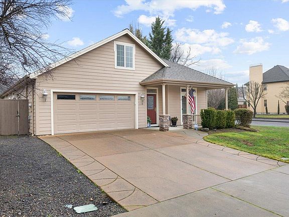 4th image of 119 Bellerive Dr