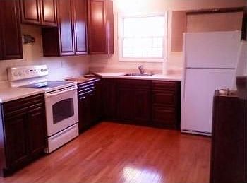 3rd image of 19 Dolaway Ln