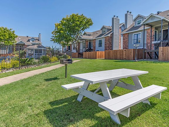5th image of 1831 John Arden Dr #17