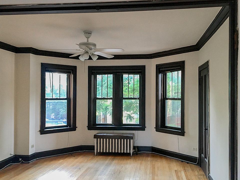 1st image of 4547 N Leavitt St APT 1