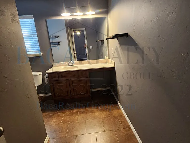 823 Monarch Way — Photo 12