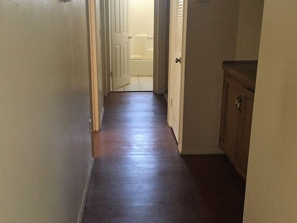 2nd image of 5805 Fairfax Rd #11321249