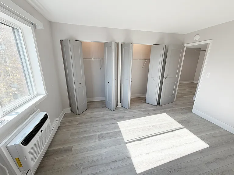 8352 W Catherine Ave #525 — Photo 16