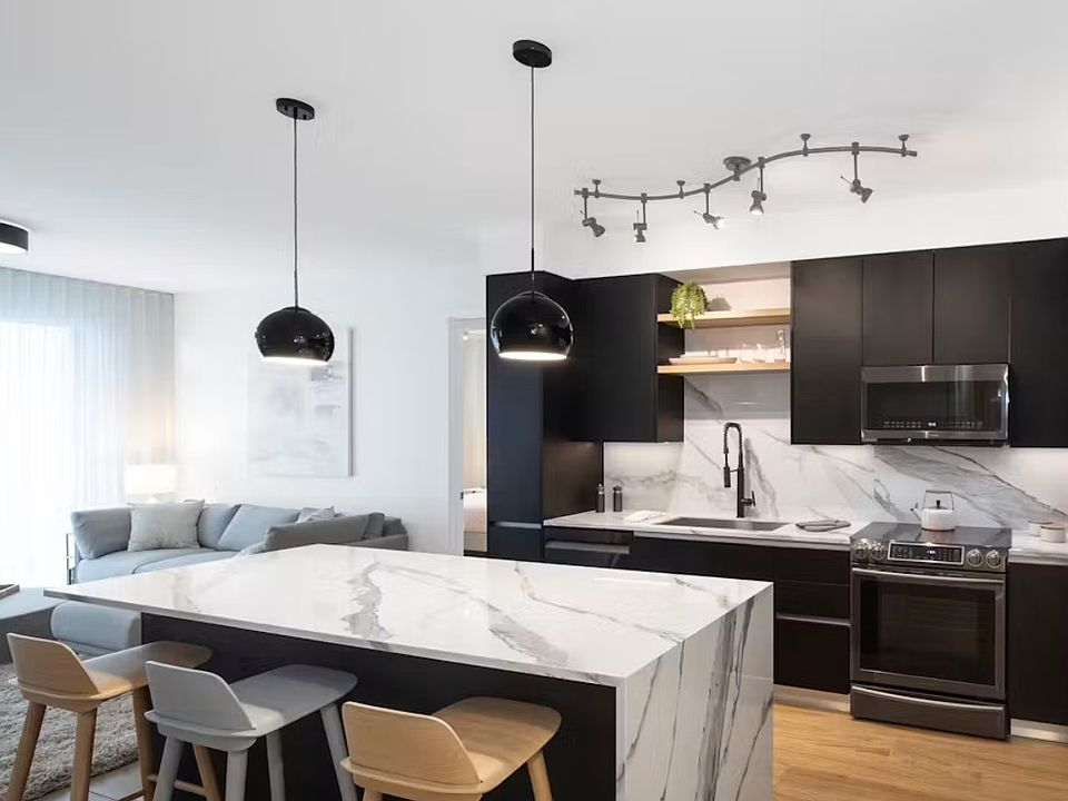 1st image of 255 NE 30th St #111