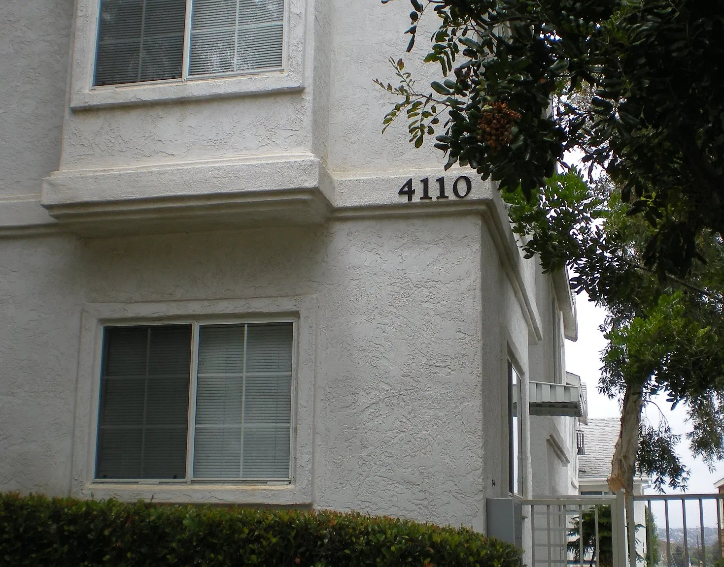 4 bed, 1250 sqft, $1,050 — Photo 2