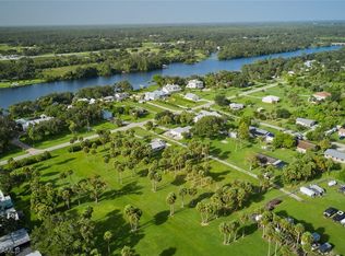 21941 Pearl St, Alva, FL 33920