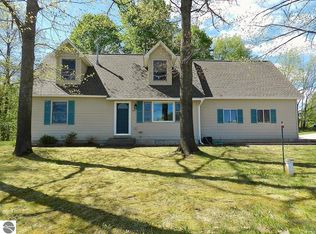 249 Peach Tree Dr, Traverse City, MI 49696