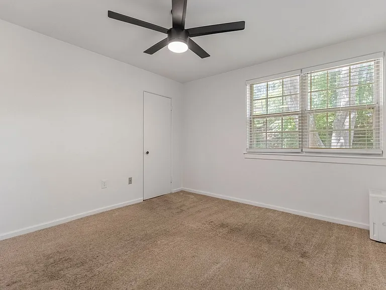 53 Faris Cir — Photo 18