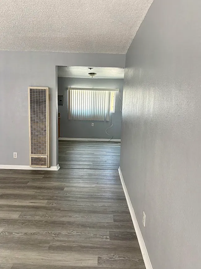 2 bed, 960 sqft, $2,025 — Photo 4