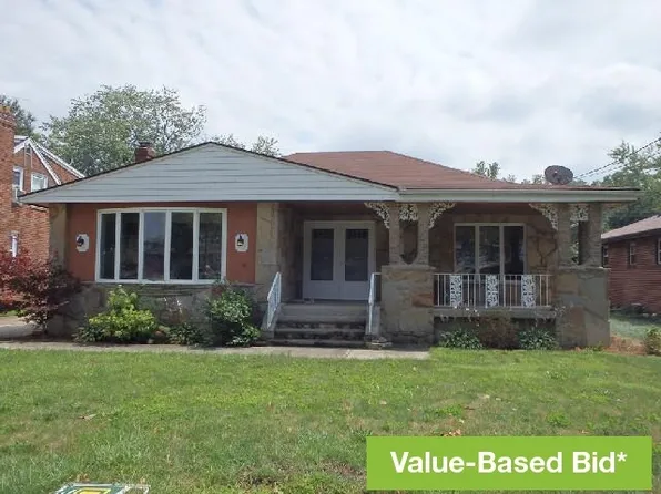 5232 Edgewater Dr, Sheffield Lake, OH 44054