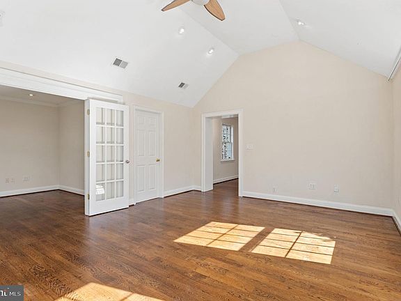 5th image of 4849 Rodman St NW