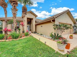 9056 Bay Harbour Cir, West Palm Beach, FL 33411