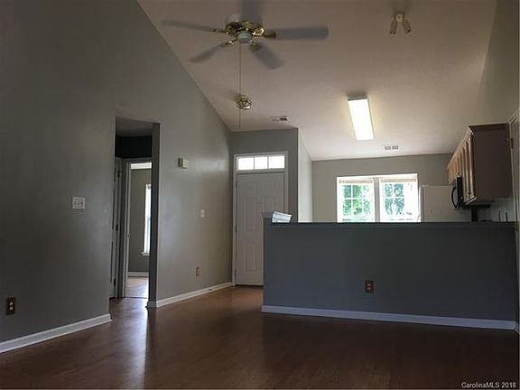 3rd image of 100 S Mulberry Ct