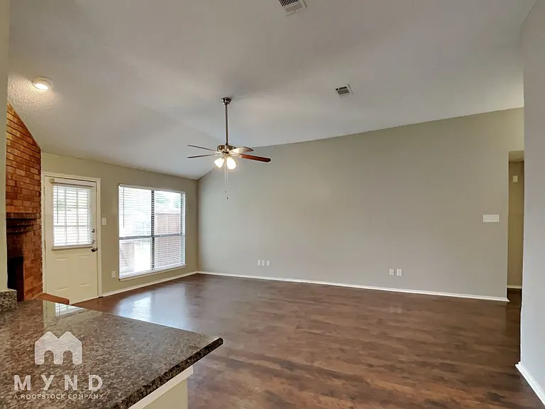 208 S Malone Rd — Photo 7