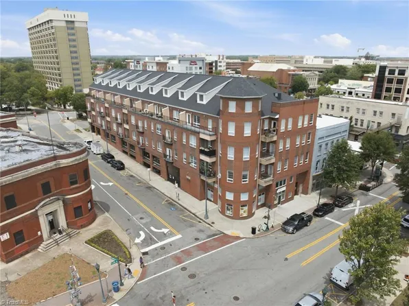 360 S Elm St APT 304, Greensboro, NC 27401