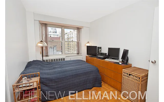 Sold by Douglas Elliman | media 17