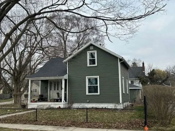 297 Mechanic St, Coopersville, MI 49404