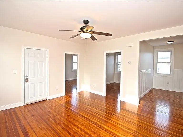 668 Thames St #2 — Photo 14