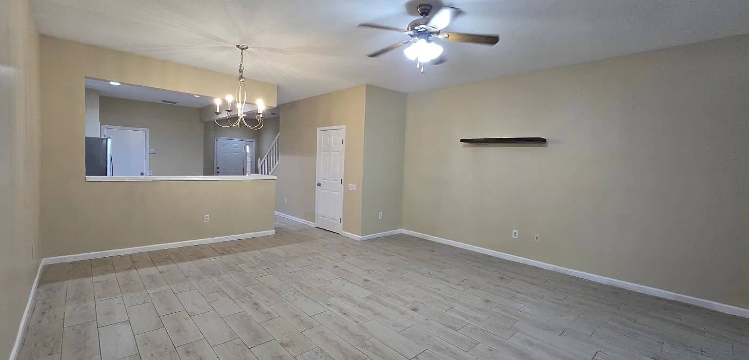 3 bed, 2.5 bath, 1644 sqft, $2,600 — Photo 4
