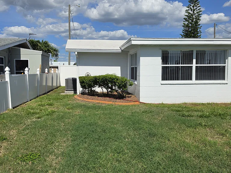 13521 Allyn Dr — Photo 9