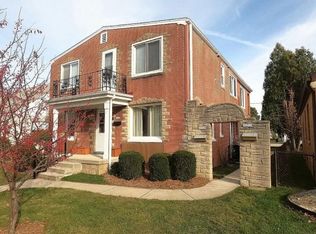 3252 S Burrell St APT B, Milwaukee, WI 53207