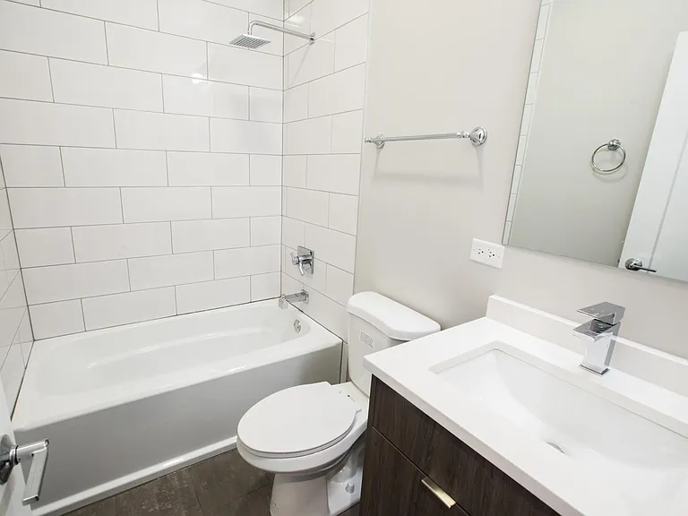 1650 W 18th Pl #2 — Photo 7
