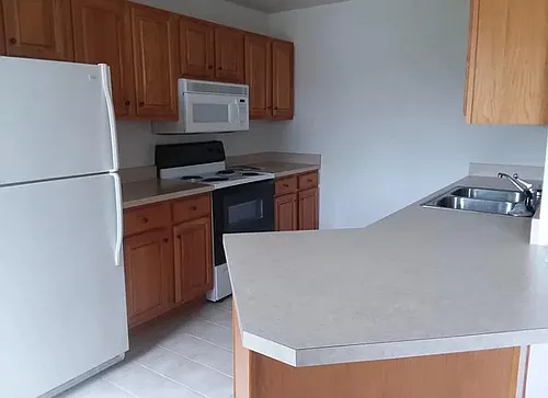 634 Academy Cir #104 Photo 1
