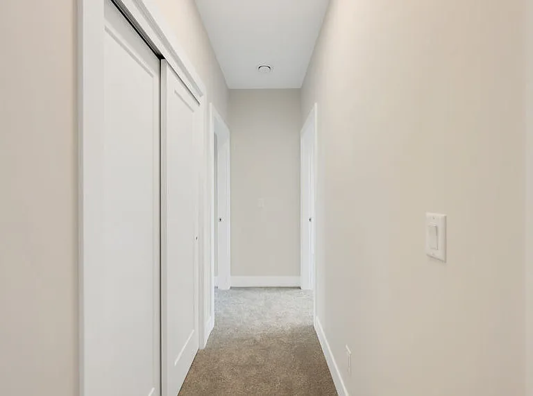710 Catherine St — Photo 11
