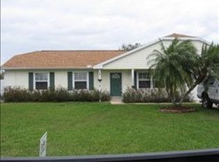 1596 SE Collette Cir, Port Saint Lucie, FL 34952