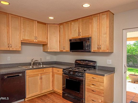 5th image of 7419 E Fillmore St