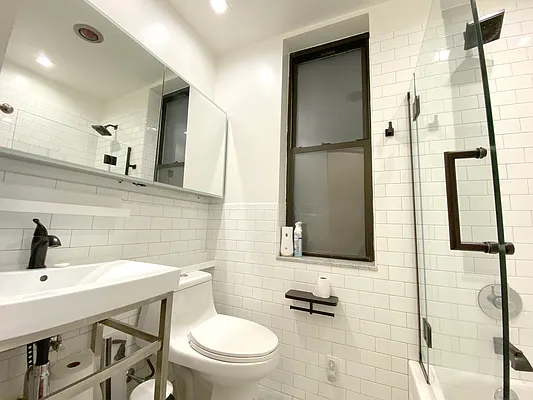 Rented by Voro NYC | media 13